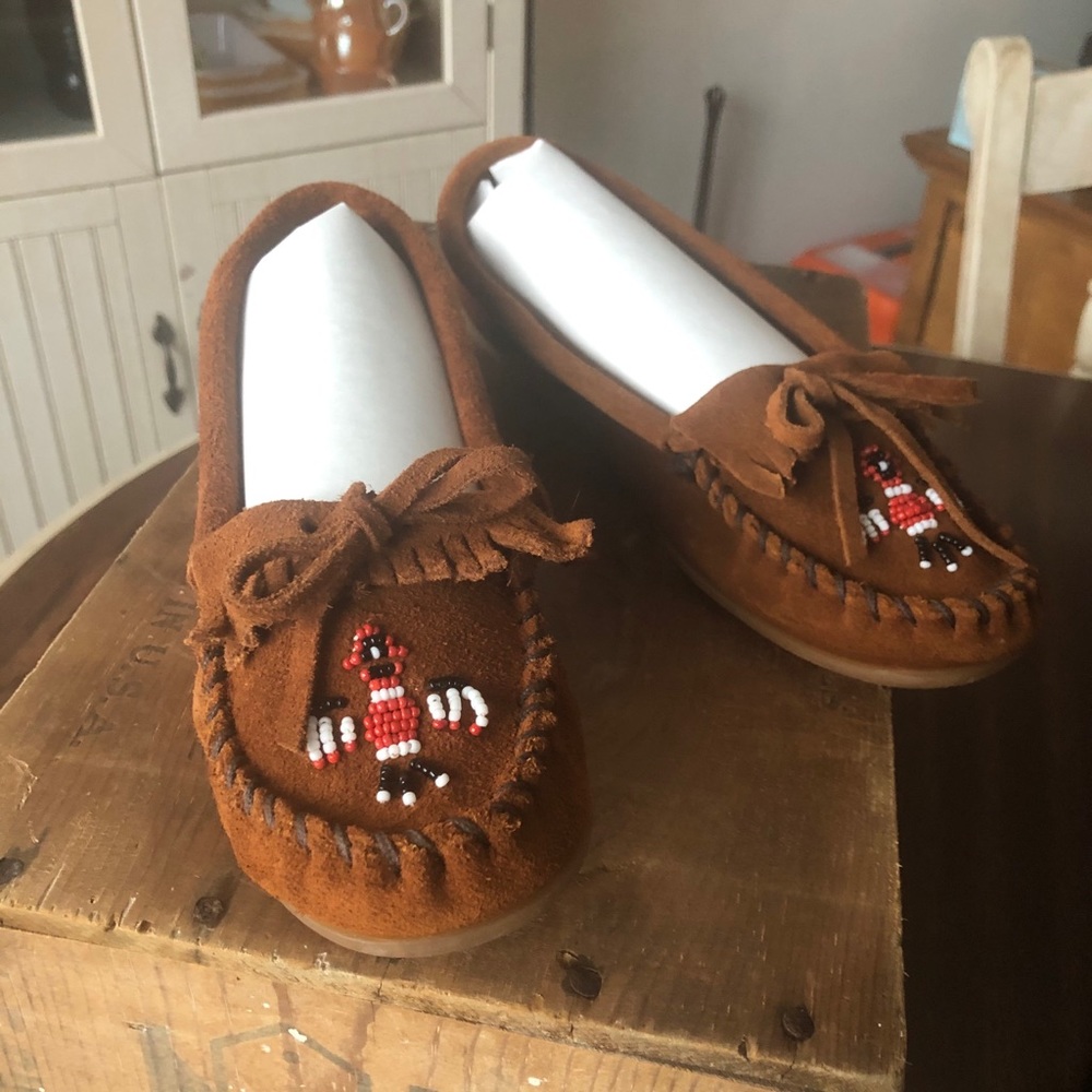 Authentic Minnetonka moccasins, women’s sz 8.